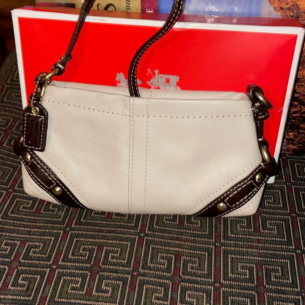 Coach Wristlet Cream & Beige: Like New!